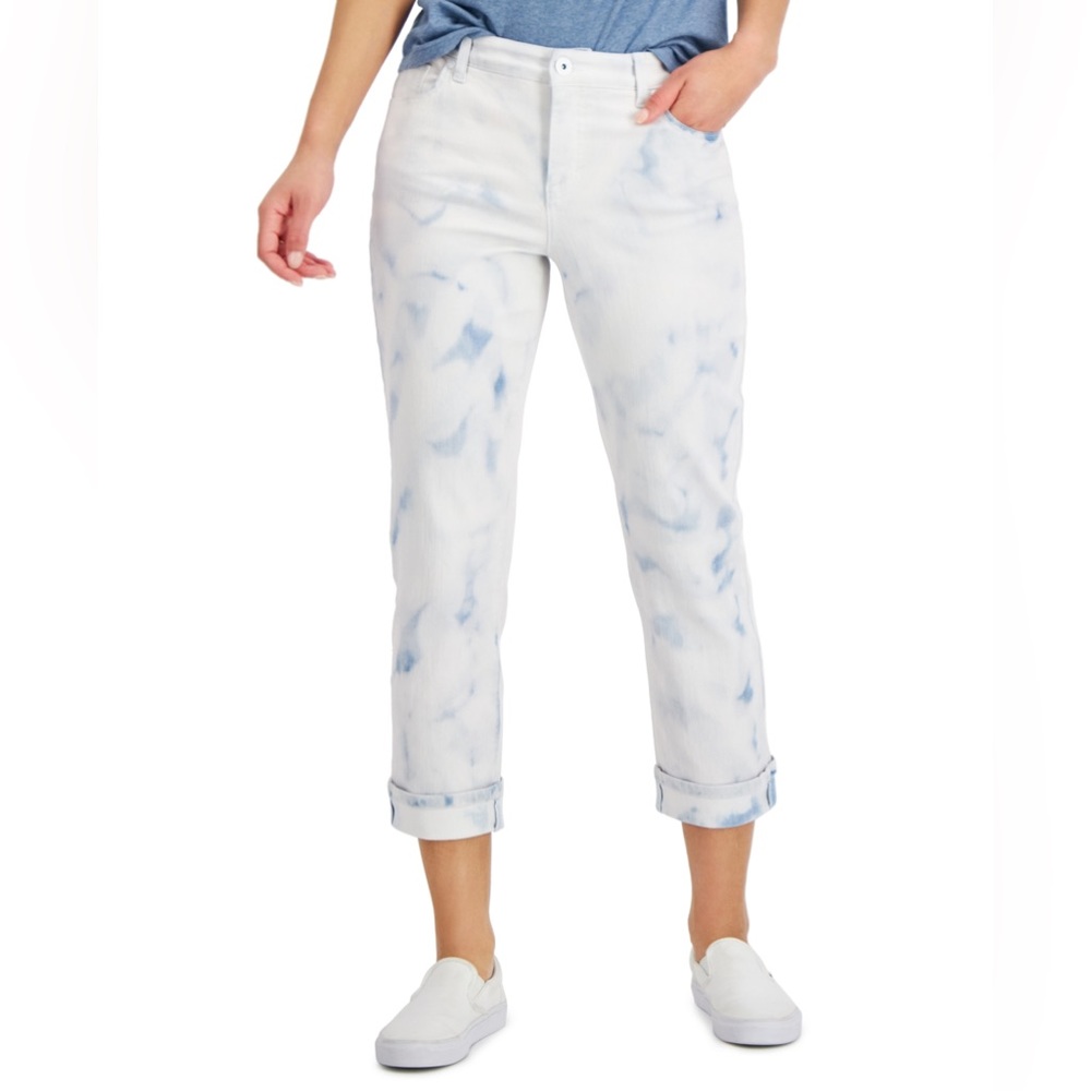(8:NWT) $39.50|Style & Co Curvy Cuffed Capri Jeans, Bleach Dye